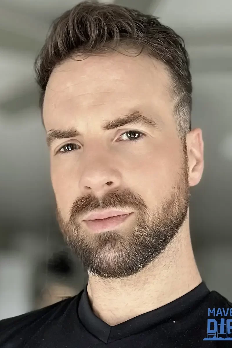 Mike Gets Fucked By A Curious Hetero