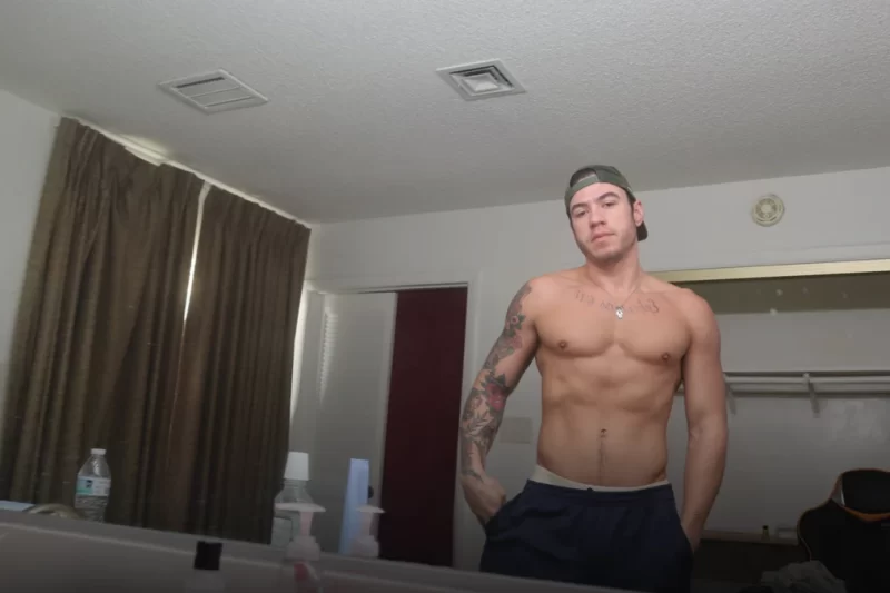 Tyler Moore Is a Cum 4 Cash Slut