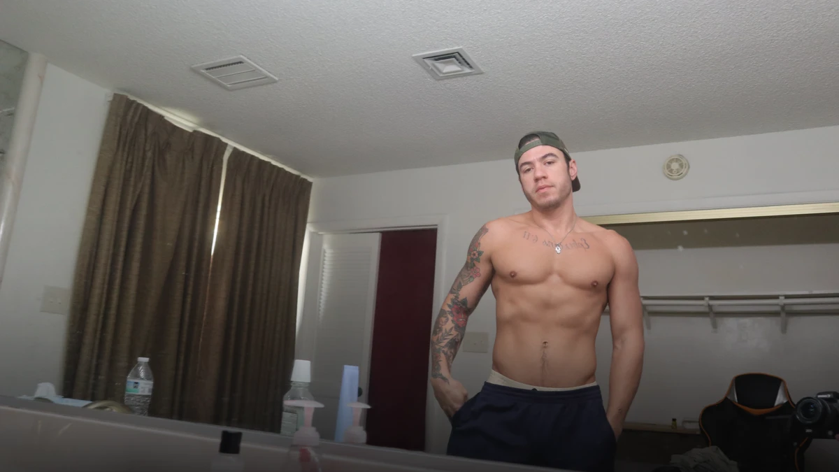 Tyler Moore Is a Cum 4 Cash Slut